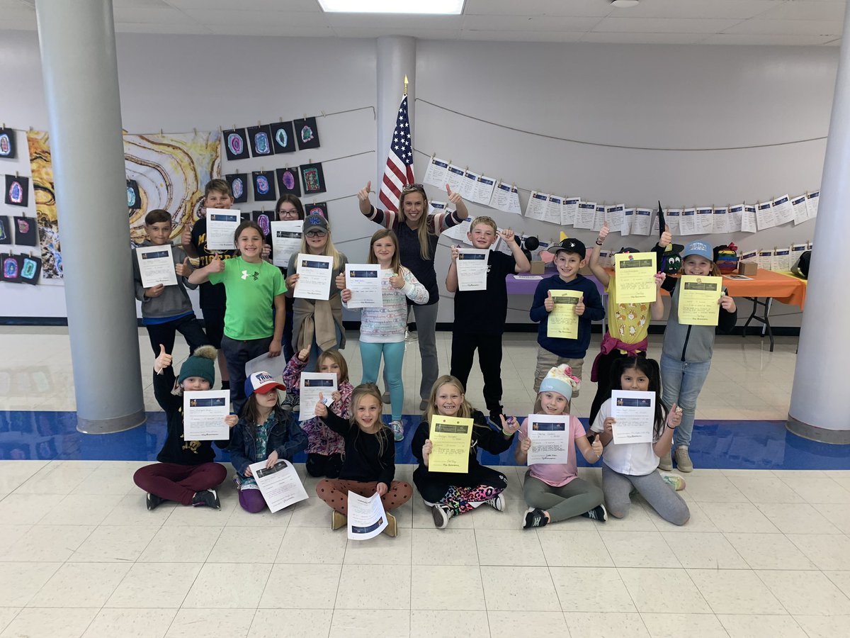 What a great group of students! These students all received positive office referrals this week! #BetterTogether #ThumbsUpThursday #TheKnightWay