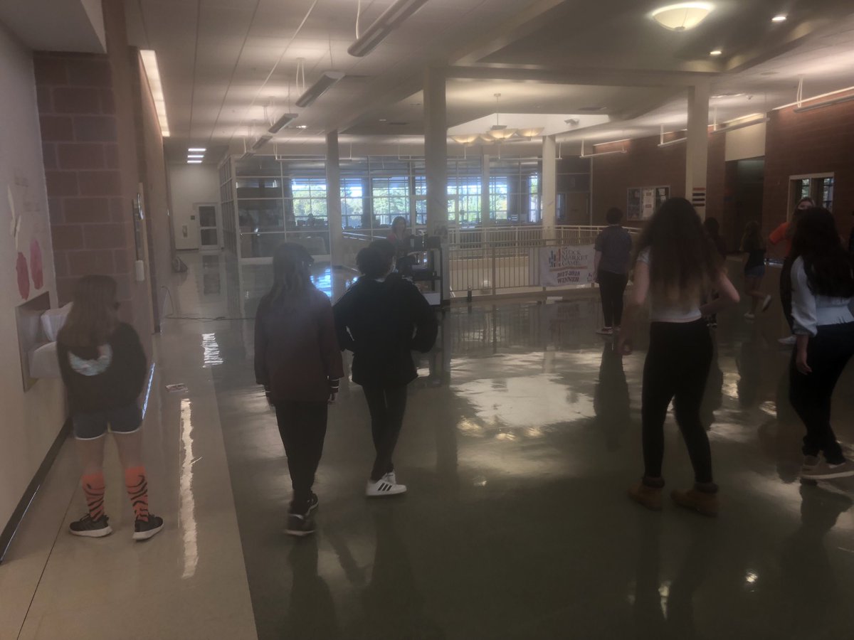 Drama club practice in the foyer, great way to end the day!  #ponagansetPRIDE TY Mrs. Hurley ⁦<a href="/RIDeptEd/">Rhode Island Department of Education (RIDE)</a>⁩ ⁦<a href="/AMLE/">AMLE</a>⁩