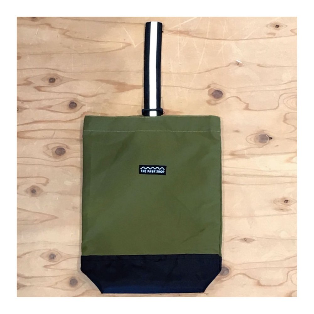 evoluir2002's tweet photo. 『THE PARK SHOP』
□ SAFEBOY SHOECASE/olv,gray,blk
通園通学、塾、部活などなどにとっても便利なシューズケースです。
シューズケース以外にも普段使いに使える丁度いいサイズ!
入園入学ギフトにどうぞ~
#evoluir #selectshop #金沢市 #静岡市 #theparkshop #シューズケース #SHOECASE #ギフト https://t.co/5YDGitXTZi