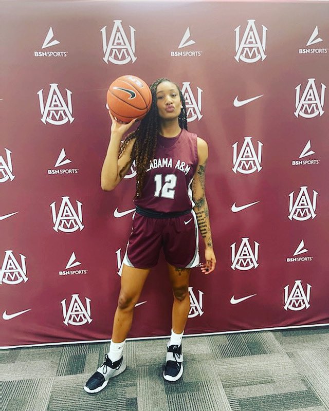 ITS GO TIIMMEEEE. #weup <a href="/Zhordan_23/">Zhordannn__</a> <a href="/aamuwbb/">AAMU LADY BULLDOGS</a>