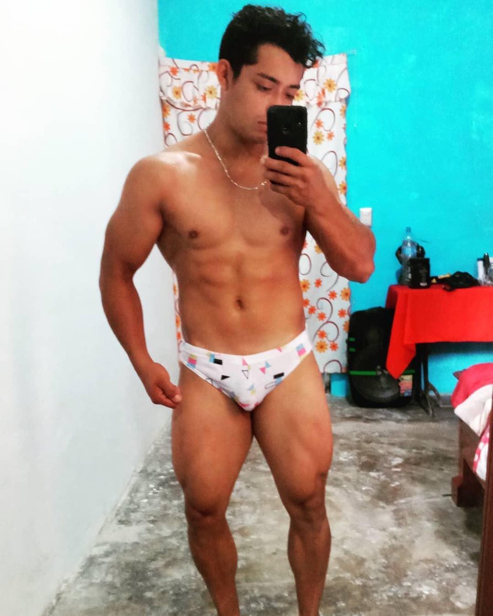 Izquierda o derecha? 🔥🔥🔥
Sígueme para más 🤭🔥