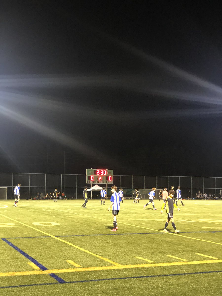 fhsathletics72's tweet image. FHS VB soccer vs ESA ends in a 0-0 draw. A little wet and cool but it was a great game and a great crowd.