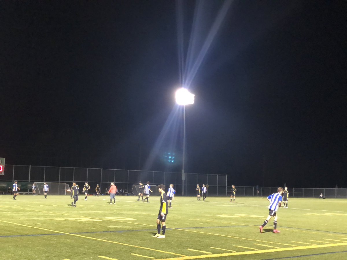 fhsathletics72's tweet image. FHS VB soccer vs ESA ends in a 0-0 draw. A little wet and cool but it was a great game and a great crowd.