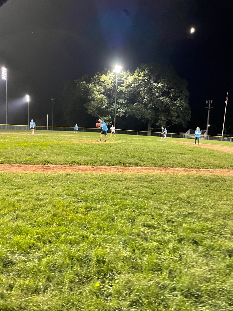 shorelinesocial's tweet photo. Playoffs are set!

#kickball #coedsports #adultleagues #playoffs #fall #newlondonct #connecticut #shorelinesocialsports #besocial https://t.co/r788oViCTV