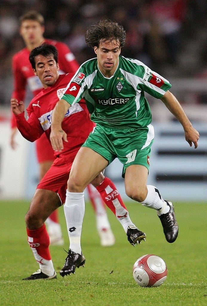 pavelpardo8's tweet photo. #TBT 

2 ex-americanistas enfrentándose en la Bundesliga por allá del 2006. ¿Te acuerdas de él? https://t.co/A9Nqfz680g