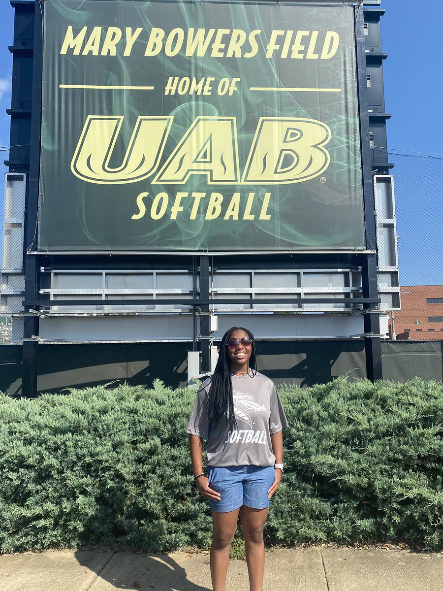 WilleshaLang's tweet photo. I’m so excited to announce that I have decided to further my softball and academic career at UAB! I want to thank my family, coaches, and teammates for the support over the years. Go Blazers!! 🐉 @JoeGuth08812179 @AFirecrackers05 @hhspatssoftball https://t.co/R23OQpDhca