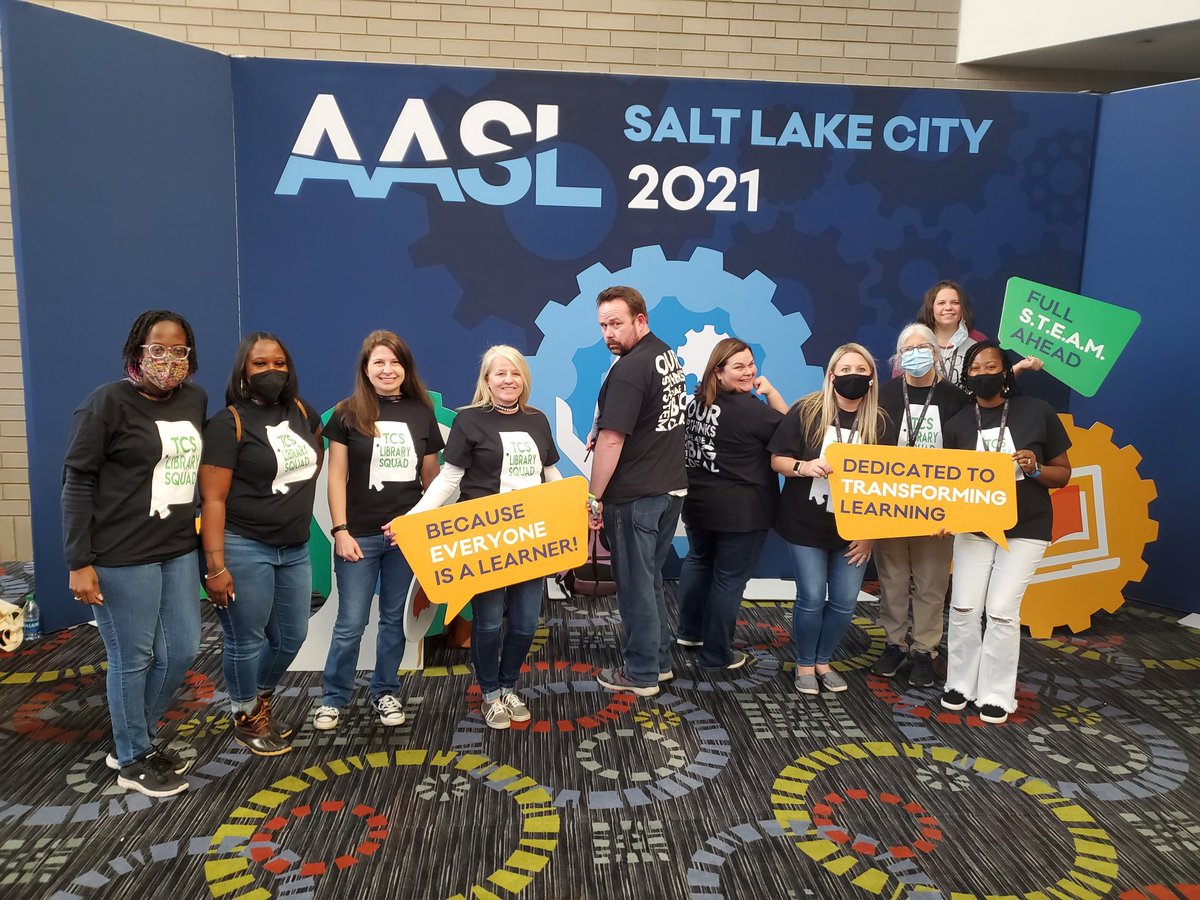 LoudBrarian's tweet photo. @TCSBoardofEd it's been an amazing time full of learning already! We have so many ideas and plans to better our students and communities. I've been like a kid in a candy store all day! Thanks for allowing us this opportunity! @ezigbo_ #AASL21 #professionaldevelopment https://t.co/zgpJ9anbTZ