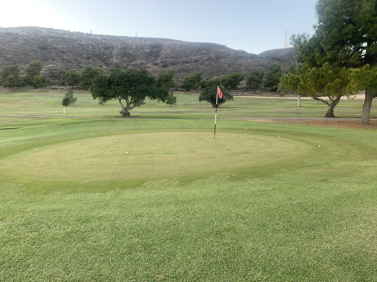jrstaff503's tweet photo. I’m actually pretty content with these results from 35 and 70 yards out. These @CallawayGolf JAWS Full Toe are a wedge to be reckoned with. #golfishard #practice #outheregrinding #tryingtomakeiteasy https://t.co/7UkIzIpgDW