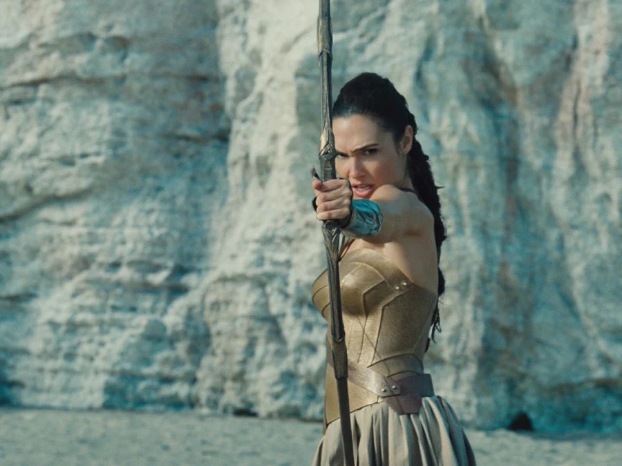 SavageBanksJMA's tweet photo. Happy Wonder Woman Day @GalGadot training! #80YearsOfWonderWoman https://t.co/vMXh1zwfzn