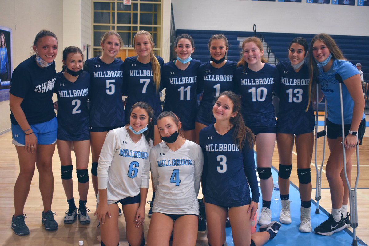 Congratulations to our JV team for finishing the season with a perfect 20-0 record!! They’ve worked through adversity and stayed together every step of the way💙Ⓜ️🏐🎉👏🏼