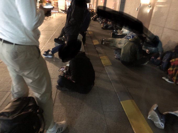 カオス ポケセン名古屋 ポケカ争奪戦で1000人以上並ぶ事態に 現地の動画や画像など まとめダネ