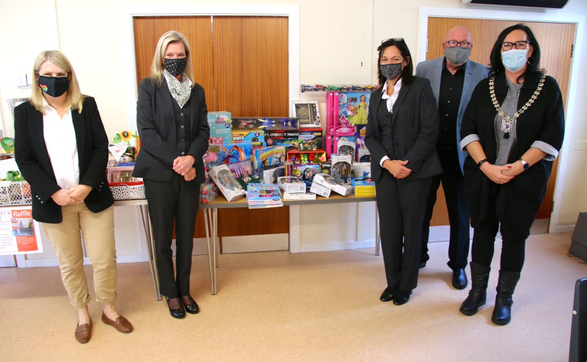 The wonderful team at James Hughes Funeralcare in #mold have been giving some much needed Christmas presents for children this Christmas through The Fridge Charity. We'll done ladies #beingcoop #ItsWhatWeDo <a href="/DanStev69318579/">Dan Stevenson</a> <a href="/MacLennanNic/">Nic MacLennan</a> <a href="/Andy_Broon/">Andrew Brown</a>