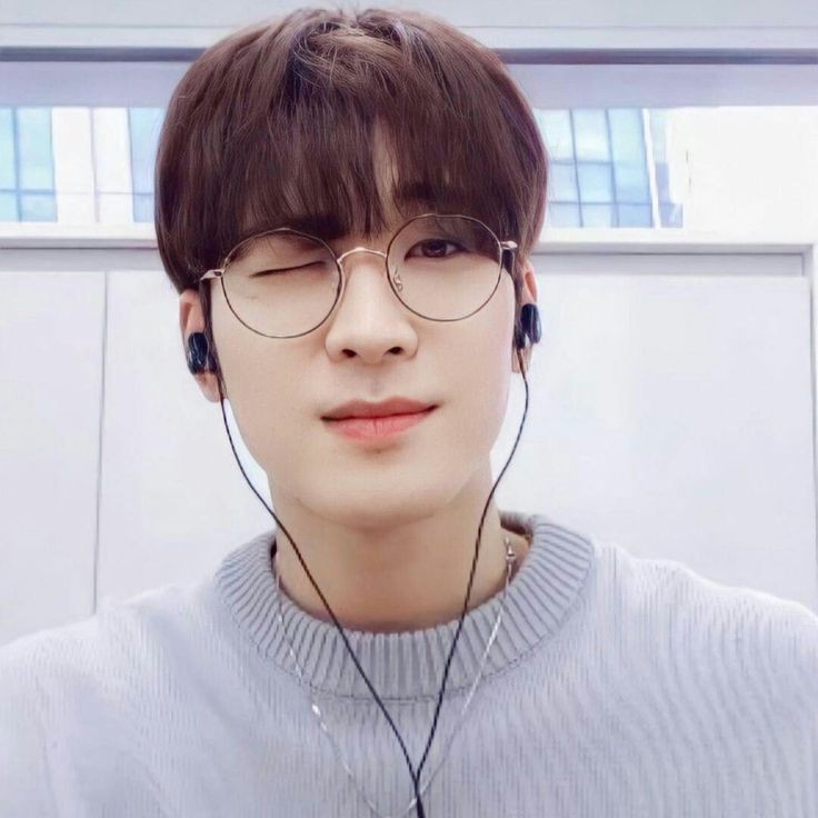 kofinity's tweet photo. Goodmorning bestie!! Have a great day don't skip meals and stay hydrated mwuahh<3
shua and wonu loves youuu ❤️ https://t.co/8iEHyVfY8S