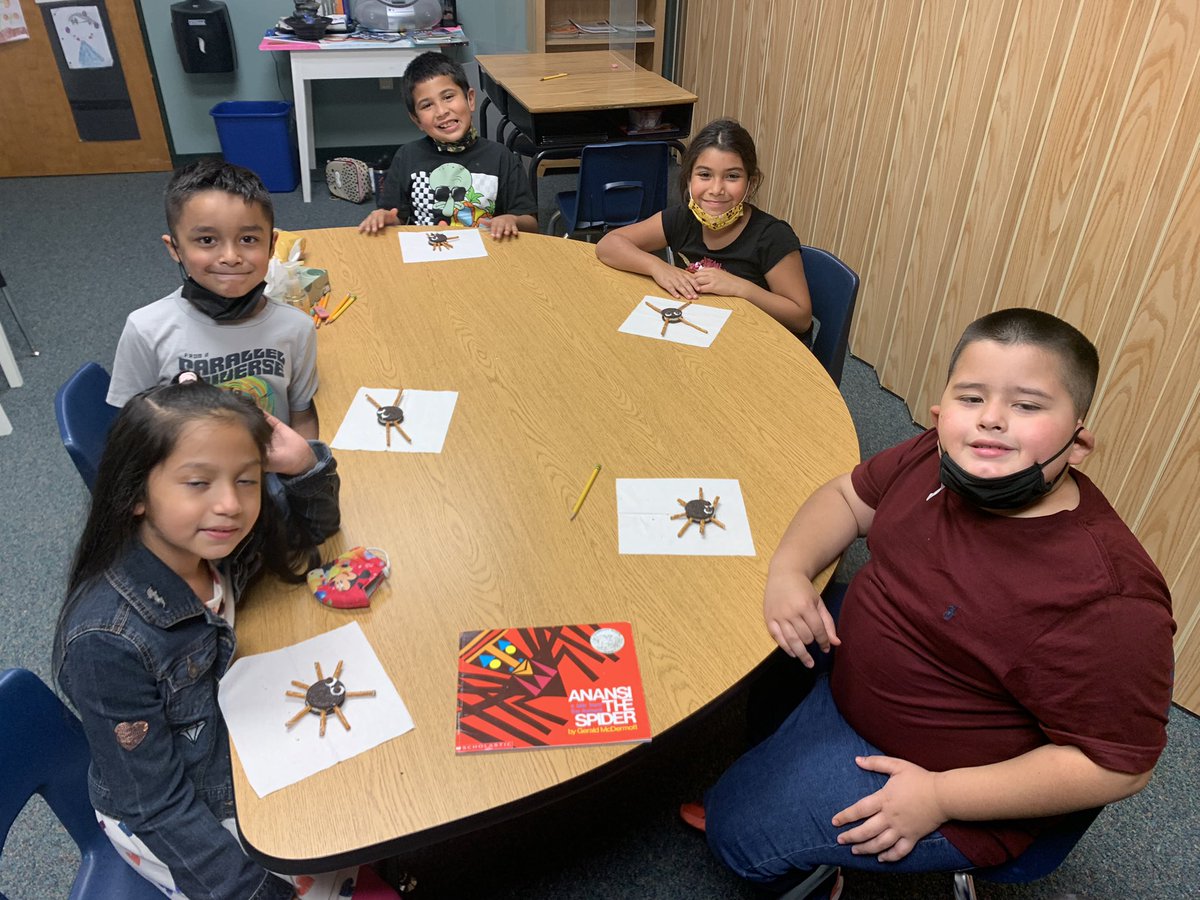 sgriffithRS's tweet photo. My kids had a fun last day with me. I’m definitely going to miss them!  @NISDMyers #readingspecialist #ilovemyjob #movingtomedinaISD https://t.co/pDuFapGCkd