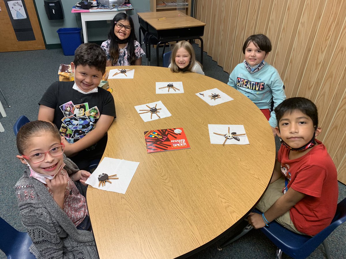 sgriffithRS's tweet photo. My kids had a fun last day with me. I’m definitely going to miss them!  @NISDMyers #readingspecialist #ilovemyjob #movingtomedinaISD https://t.co/pDuFapGCkd
