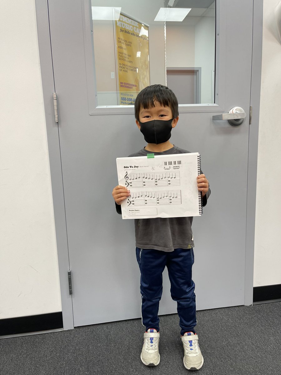 B2RRanchoPQ's tweet image. We are so proud of Brody for his fast progress in learning the keyboard. Congratulations in graduating Kids n Keys Level 2! 👏🎶🎹 #bachtorock #KeyboardClasses #keyboardclass #musiclessonsforkids #musiclessons #pianolessons #pianoplayer