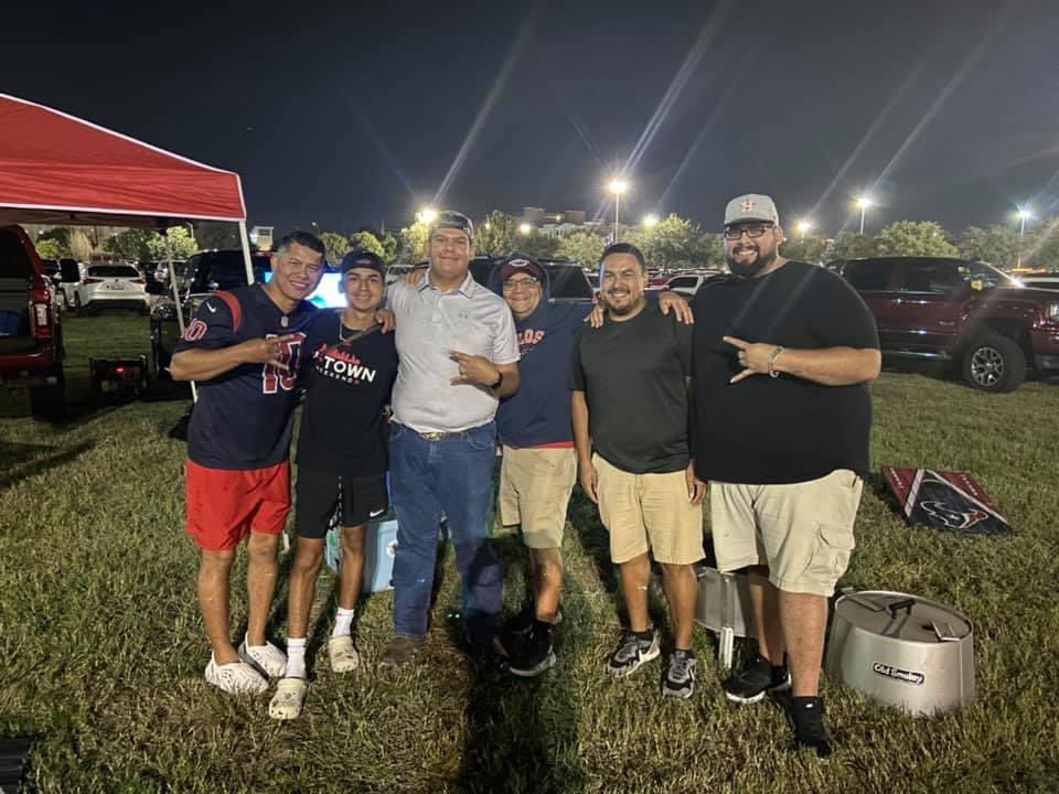 manny_sanchez_A's tweet photo. Hey @MillerLite: I think my crew deserves to win the #MillerTimelessCollection because [we have this genuine love for beer barbecue and football ]. #Contest https://t.co/lEKLZeR6ui