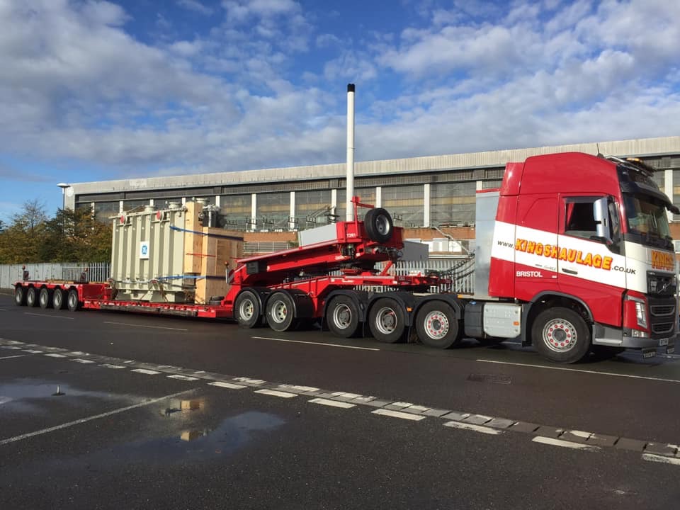 Kings Heavy Haulage with a GE Unit outside their Stafford Works.

#KINGS #HeavyHaulage #Logistics #GE #Transformer #Reactor #NationalGrid #UKPN #AbnormalLoad