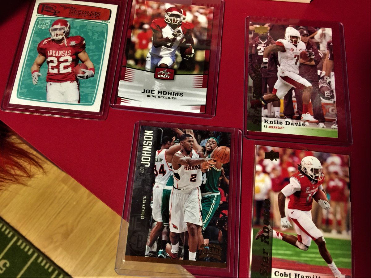 CanaanSandy's tweet photo. HOLY ๐ฎ! 4GOT I HAD @ArkRazorbacks ๐ผ๏ธCARDS 4 @TheJoeJohnson7 @JoeAdams_3 @thepeytonhillis @KnileDavisBall #CobiHamilton & @ArkRazorbacks #1 CARDS ๐ฎ https://t.co/QgiRZil5hu