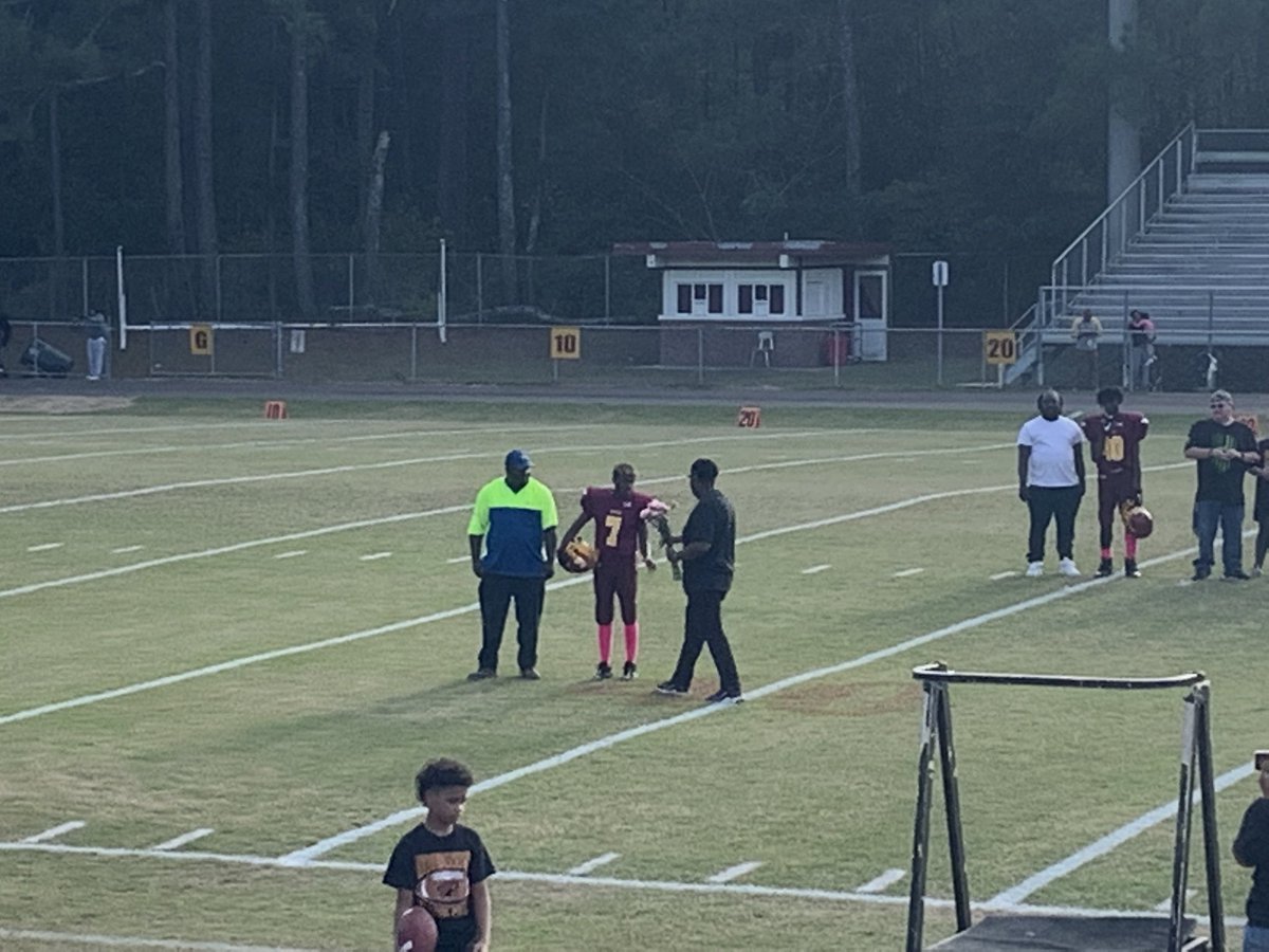 DBMS_Hawks's tweet photo. It’s a great day for a #HawkHomecoming We are so proud of our student athletes and grateful for the support of their families! #HawkNation @CumberlandCoSch https://t.co/sQnPsqmnWb