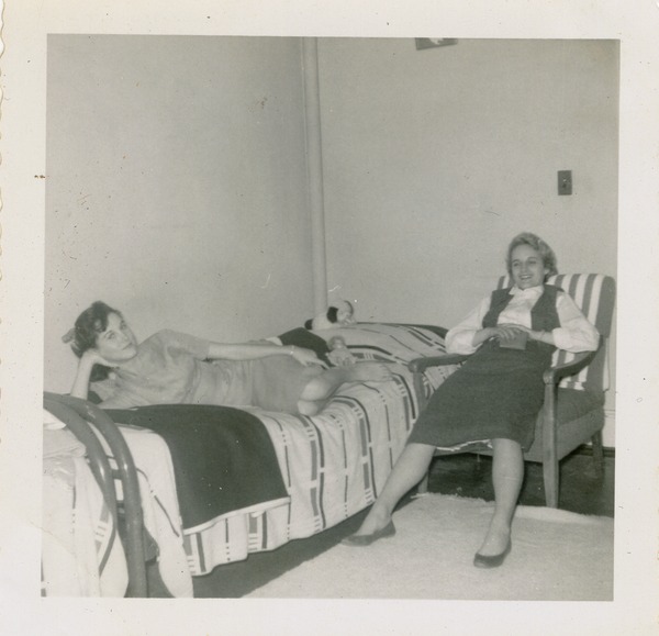 HousingFSU's tweet image. Two college students hanging out in their room. Probably discussing their plans for their Best Room on Campus entry, which is exactly what FSU students are doing right now in 2021!  #tbt #fsutbt Enter here --&amp;gt; forms.office.com/r/hriLBRYAUW