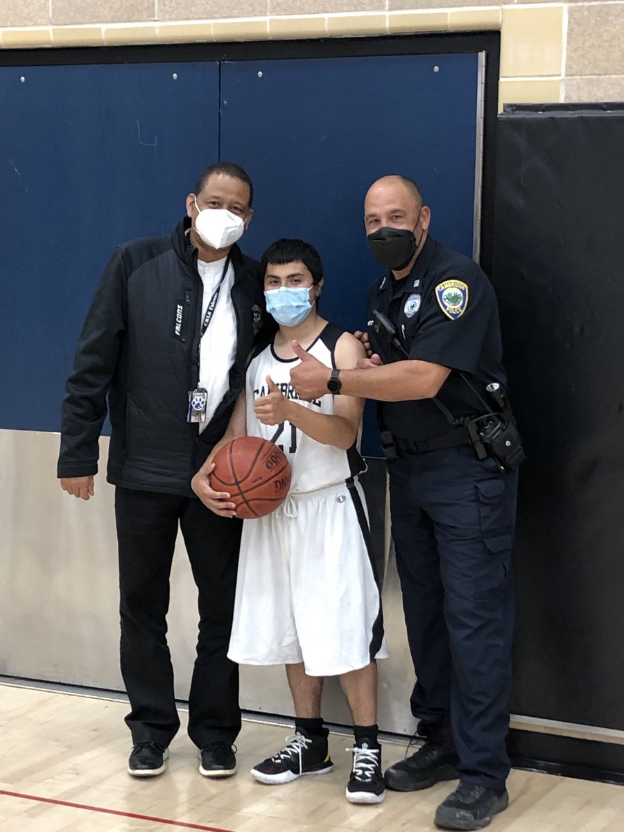 CRLSFalcons's tweet photo. Santiago with Mr. Tynes and Officer Ozzie. #unified #unifiedhoops @CambridgePolice @cambridge_cpsd @CRLStweets @MIAA033 https://t.co/SvU1q7AtCL