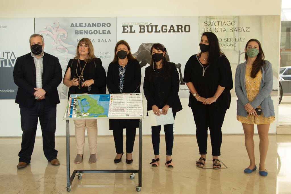 Junto a <a href="/FundNinawaDaher/">Fundac Nínawa Daherن</a> y <a href="/Col_Fortabat/">Colección AMALITA</a>, presentamos el nuevo plano háptico de #PuertoMadero, en Colección AMALITA. 
Tenemos como objetivo contribuir a la mejora de la accesibilidad de los servicios y experiencias turísticas de #BuenosAires potenciándola como destino accesible.