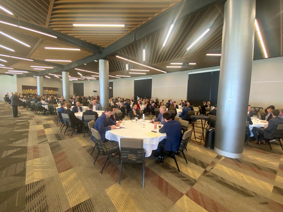 FSUWertheim's tweet photo. Around the time you turn 21, life presents many choices around school and career. In today's @FSURealEstate's TRENDS "If I Were 21" roundtable, successful executives shared advice with our students. The roundtable is just one of many events. Learn more: https://t.co/5dHCiXZReI. https://t.co/5ojy51s5uy
