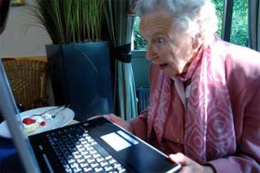 hodlpigs's tweet photo. Get grandma on metamask

#NFT #NFTs #NFTCommunity https://t.co/P2dinyMJDi