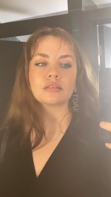 Just my face https://t.co/KJ3ZUIvqHb