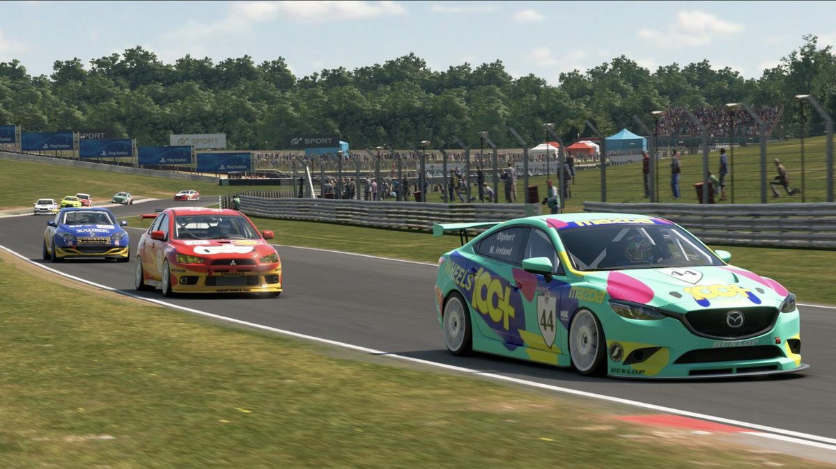 nine_five_4's tweet photo. It was a real TOCA shootout tonight! Pushed all the way by @chauspain @NJCDevelopments and @norramot but managed to hold on for the win! #27racers #TSR @RacingStrawbz https://t.co/fhCMer94Qx