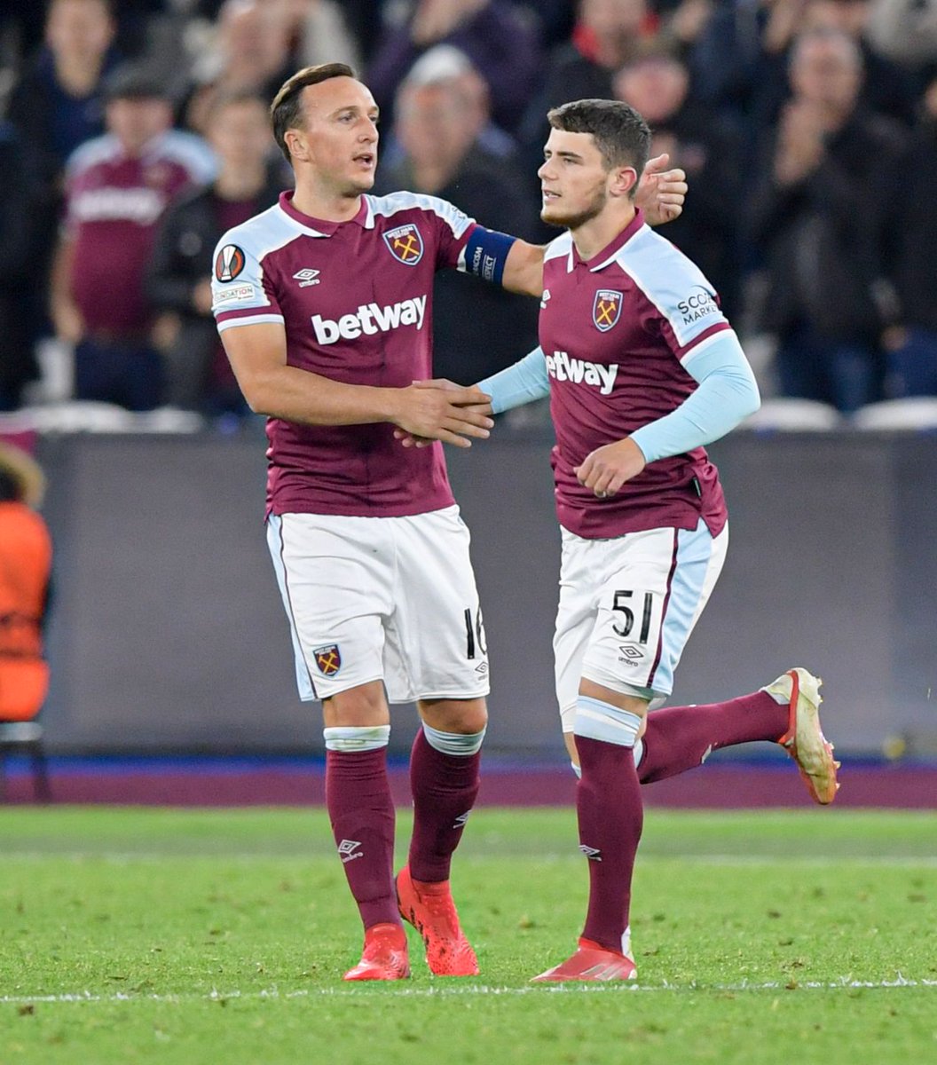 WestHam's tweet photo. Congratulations on making your debut, Dan Chesters! ⚒❤️

#AcademyOfFootball https://t.co/p5UtxFQbOz