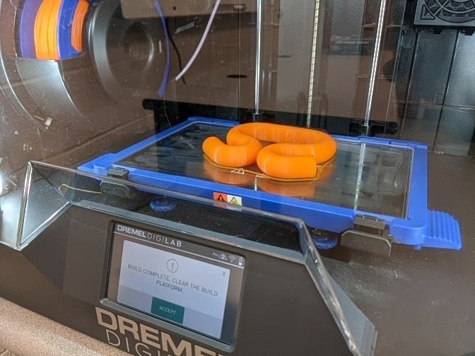 mrjonesteaches's tweet photo. Working with a new group of students and doing some skill building before the @weareprintlab #makeable competition with @tinkercad #tinkercad #3Dprinting https://t.co/M24x0BDZG7