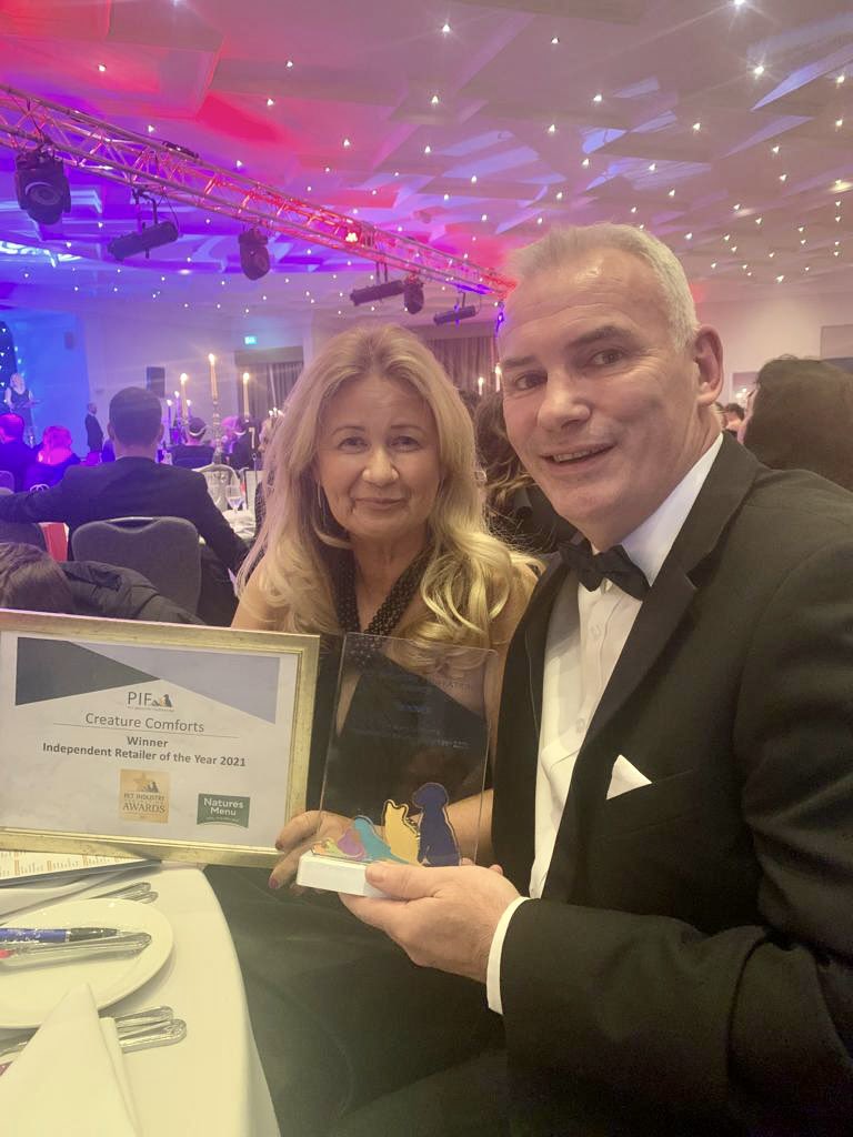 CreatureComfpet's tweet photo. Wow 🤩 meet the 2021 UK independent pet retailer! Thank you, thank you, thank you!! What a team &amp; customers we have!  🤩🤩🤩🤩🤩🤩 #pifawards2021 https://t.co/L8bBFcYtCB