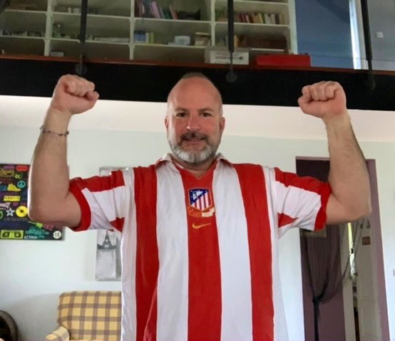 Esteebaannn's tweet photo. @Fer_Buhardilla @_Angel_illo @v_morato59 @Israelromero77 @Aylenmadrid9 Pena me daría tener 50 o 60 años, ser este hombre de aquí y estar intentando dar lecciones morales a un chaval mientras haces estas cosas como tirar a una chavala de sus 20 años. Deberías preocuparte por tu pensión y tu seguro de vida. AUPA ATLETI Y CLASE OBRERA ;) https://t.co/ZifIutwyuH