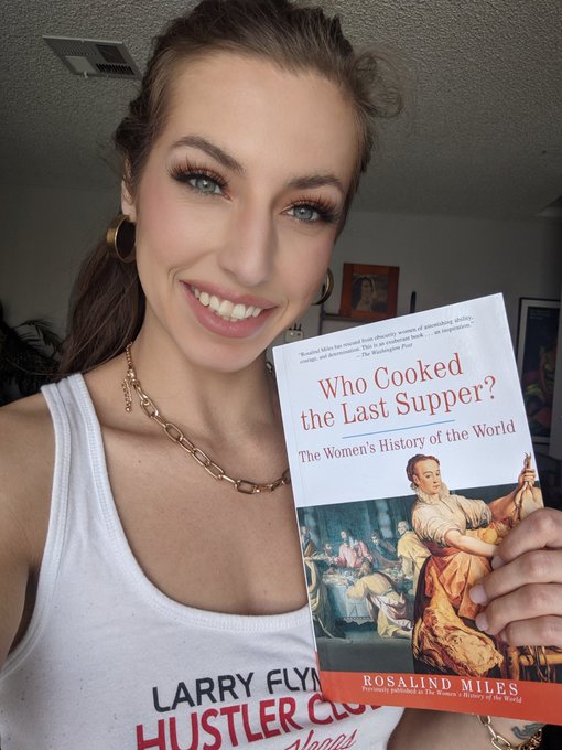 My heart sang when I found this book in the mail. Thank you @Rich_theOF ! https://t.co/1mxeBV59c1<a href="/tag/mvsales"class="tags"><span>#mvsales</span></a>
