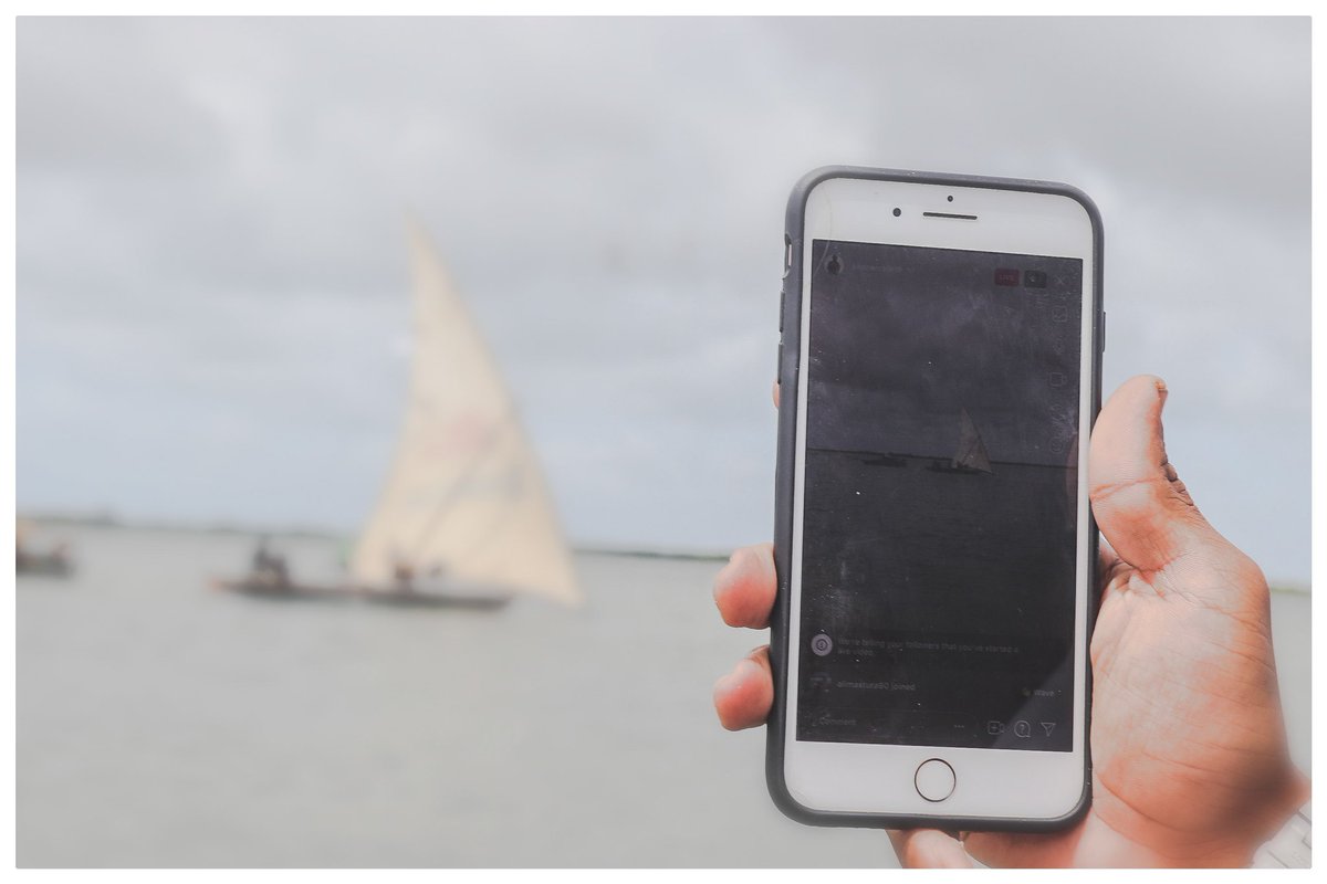 LamuLens's tweet photo. 'SIMU YA RUNUNU'
Live in the moment, Cupture the moment ..
'Simu ya rununu' means 'Mobile phone' in Swahili.
#lamulens #thelamunian #lamu #iglamu #iphone #sailinglife #dhowrace #discoverlamu #iphonelive #instagramlive #productphotography #photography #comercialphotography #fypシ https://t.co/9Uuoknw4vL