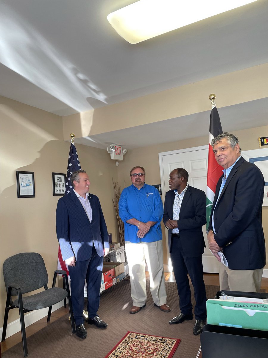 Say 👋 to our new water warriors:

•African Diplomat His Excellency Dr. Rolland Roberts ll
•Deputy Governor of Vihiga County His Excellency Dr. Patrick Saisa
•Dr. John Mahasi (Vihiga Gov.) 
•Pamela Mathaga Kimwele (Vihiga Gov.) 
•Karani Carey Andanyi (Vihiga Gov.)
#causes)