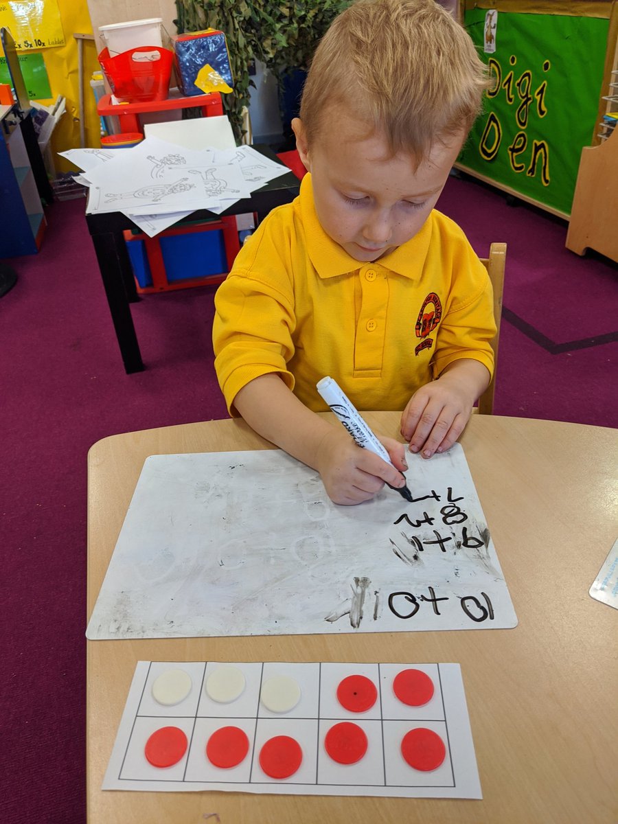 bhvcprimary's tweet photo. Systematic number bonds to 10 #pinkclass https://t.co/nTzo7B2Vm9