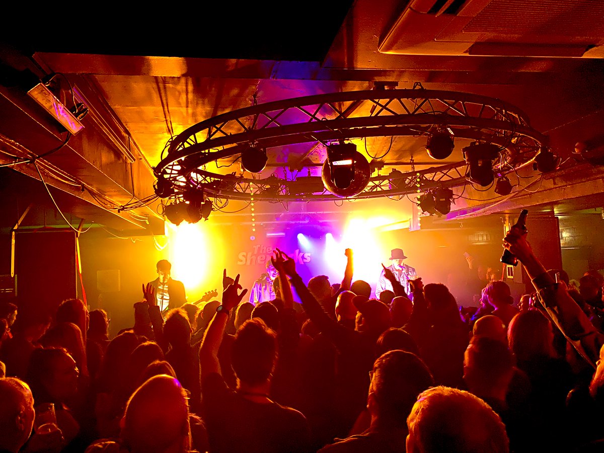 TweetsbyHarold's tweet photo. Top night in @ku_stockton ! @TheSherlocks smashed it! #Yorkshire #ProperBand @saracen79 @MattyHarrison20 🤘🏻 https://t.co/IN2jH6SPTY