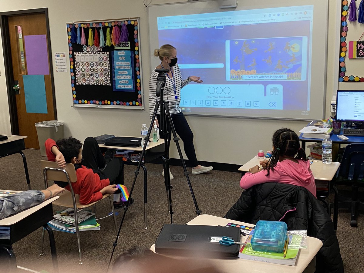 Thanks @TechWithBecky for coming to do such a fun 🎃 <a href="/breakoutEDU/">Breakout EDU</a>!! It was so fun to collaborate and finally break out!!!