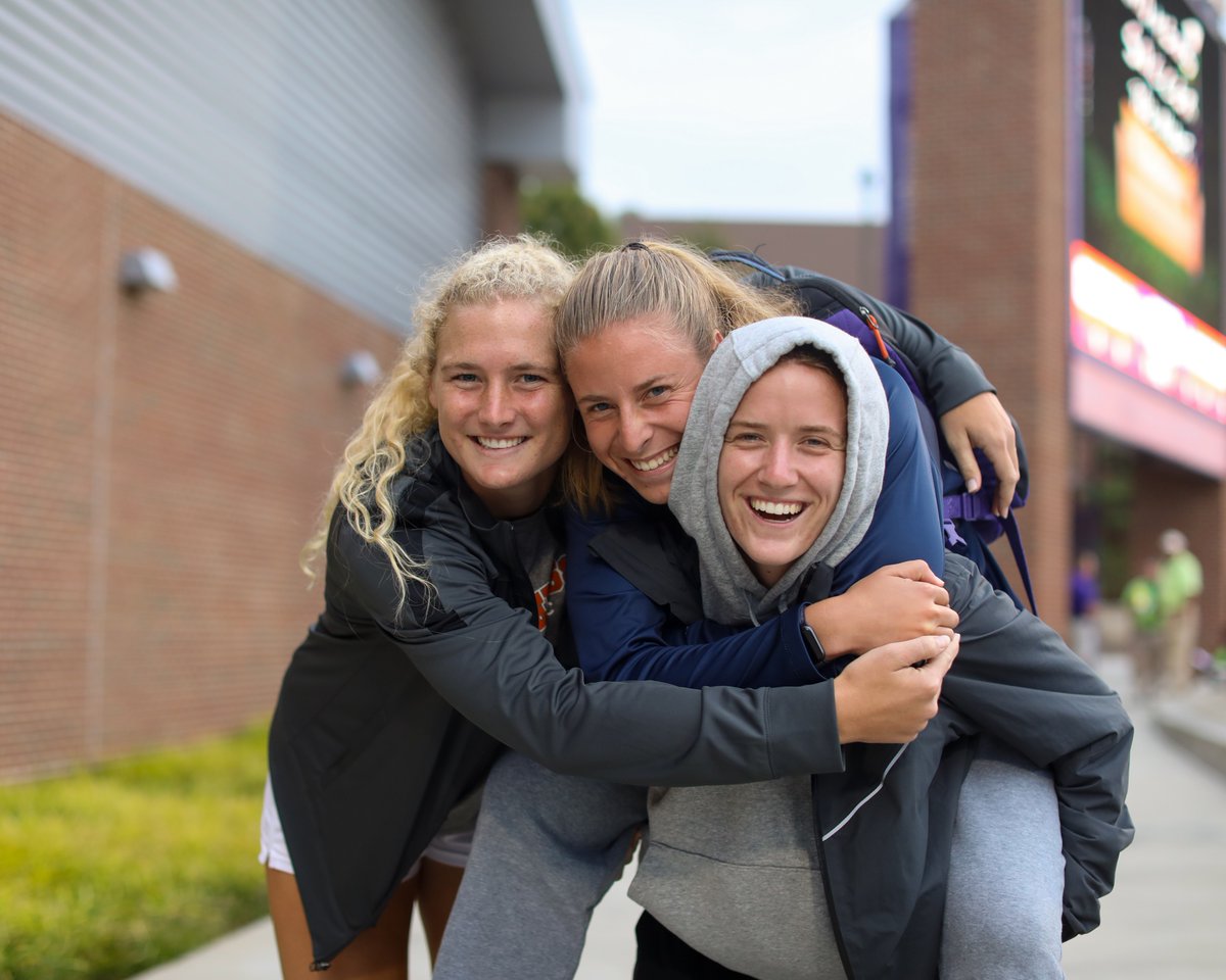 Squad rolling in😎