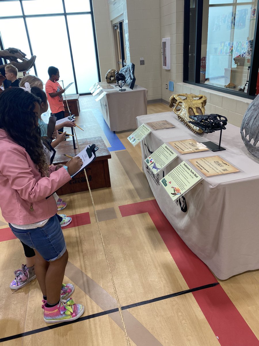 Proud Principal!  Our Dinosaur guests made it a point to tell me our kids were amazing today!  They were impressed with how engaged and polite they were, too! #JESthisisus <a href="/HicksJISD/">Dr. Toni Hicks</a> <a href="/Jarrell_ISD/">Jarrell ISD</a>