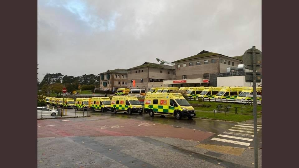 Katie1975's tweet photo. @stevedouble how is this acceptable? This is our county and you and your colleagues represent us. There needs to change. Here in Fowey we have a local community hospital closed. Empty beds that could ease this...the same with all the closed community hospitals all over Cornwall. https://t.co/Za4741dPN9