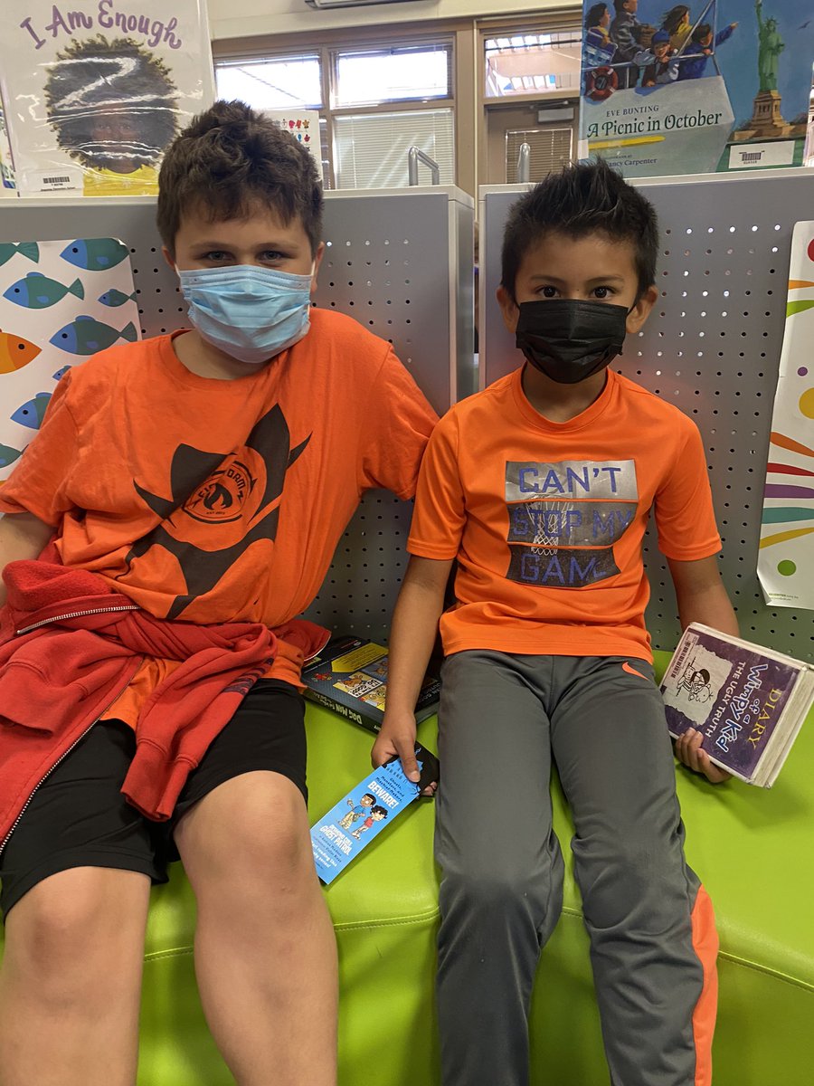 greentree_iusd's tweet photo. We turned Greentree orange today in support of IPSF 🧡 #ipsf https://t.co/fEyegmQoDy