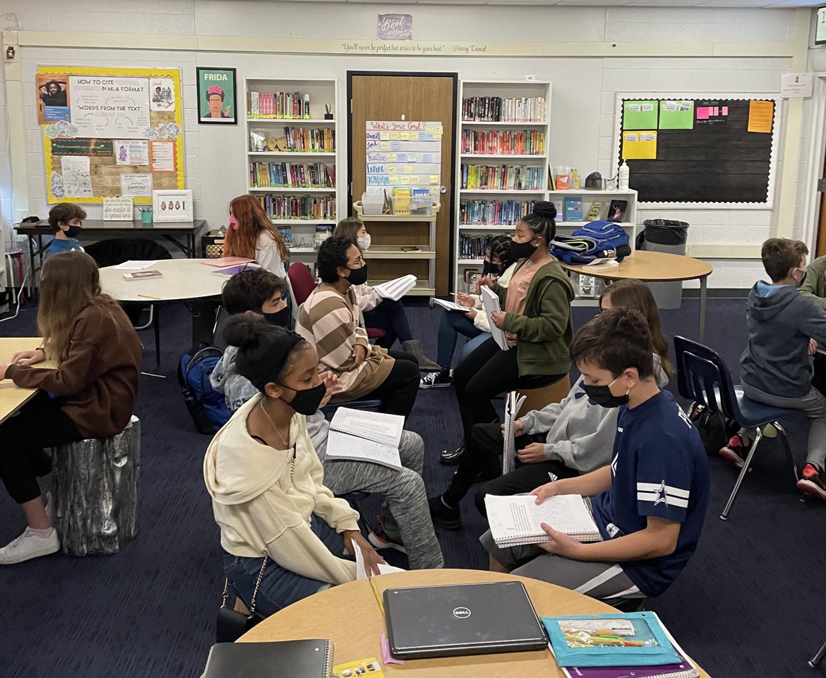 e_moseley1's tweet photo. 7th grade tackled “speed dating” today! Practicing our persuasive speech skills while compiling all of our expert-level knowledge on our book club authors. #proudELAteacher 🥰☺️ https://t.co/PQnjQwWG5A