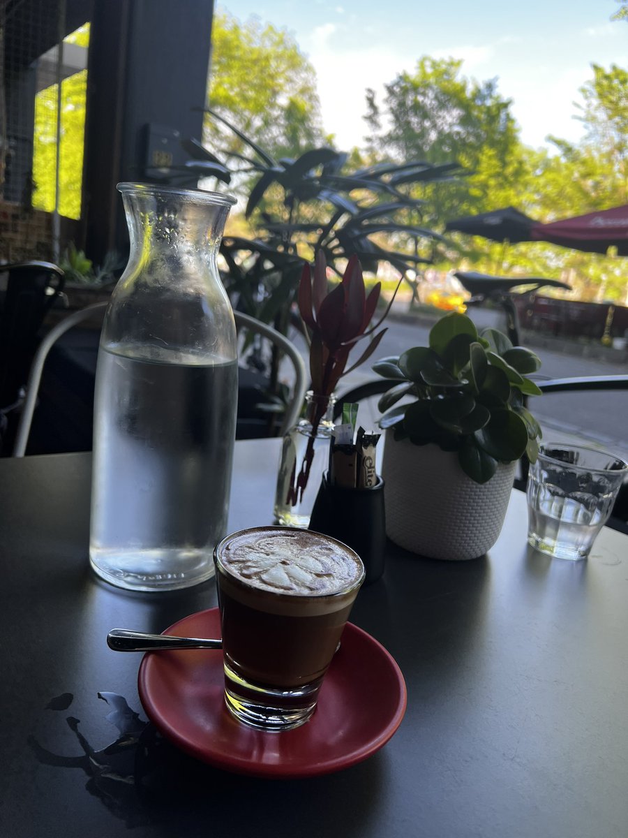 lozzboland's tweet image. Melbourne is healing !! Hope this is the last time we taste ‘freedoms’. Older men are out in force on their bikes in their tight clothing dotting their way through the cafes of the suburbs ah it’s great to be back #melbournelockdown