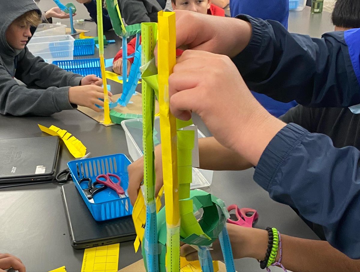 MrsStark79's tweet photo. RollerCoaster projects are done.  A week full of STEM.  Love this project and what the kids can do to show what they know. @Kirn_IB @Kirn_MS https://t.co/4wUKajL3sG