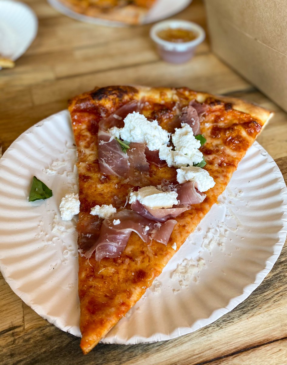 jennbaluch's tweet photo. One of the best new pizza places in #phoenix ! 

📍Via Della 

#pizza #arizona #food #delicious #new https://t.co/yLYcGbUCgR