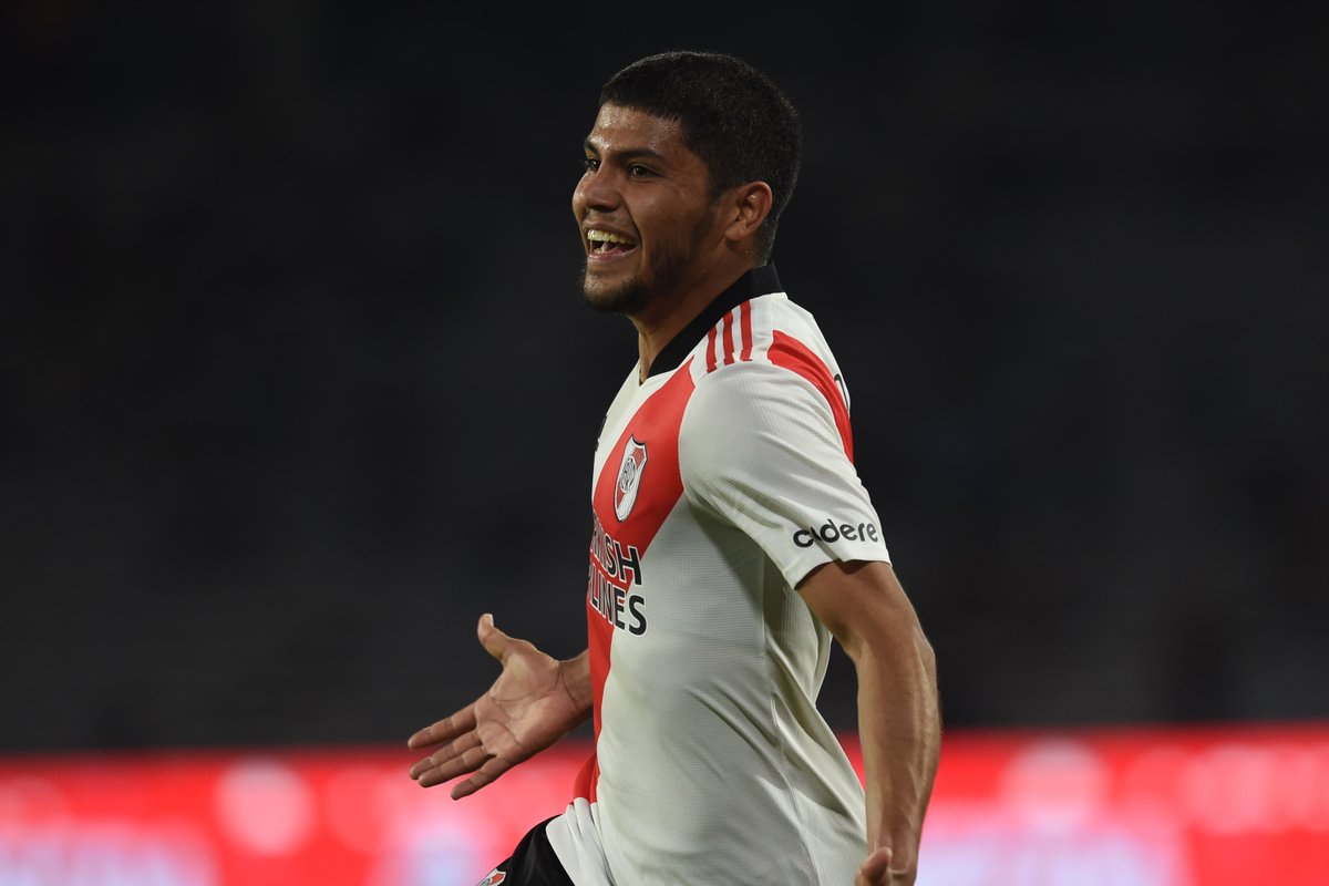 RiverPlate's tweet photo. ASÍ, ROBERT. ASÍ ✊ https://t.co/4sawzT2mJS